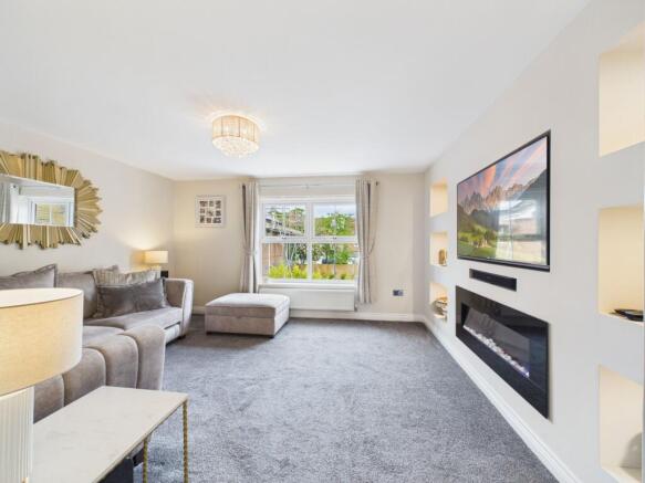 3 bed Semi-Detached for sale Image 4