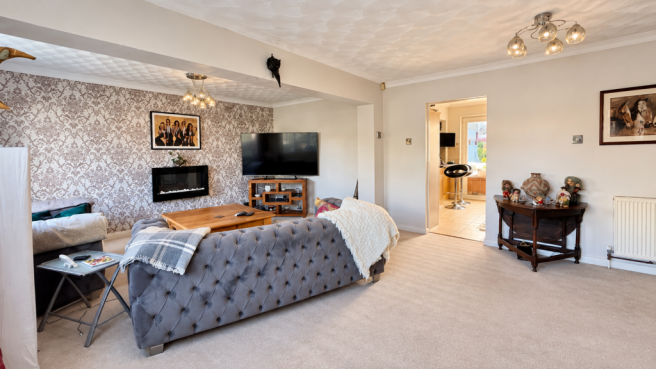 Mortimer Close, Netley Abbey, Southampton photo 4