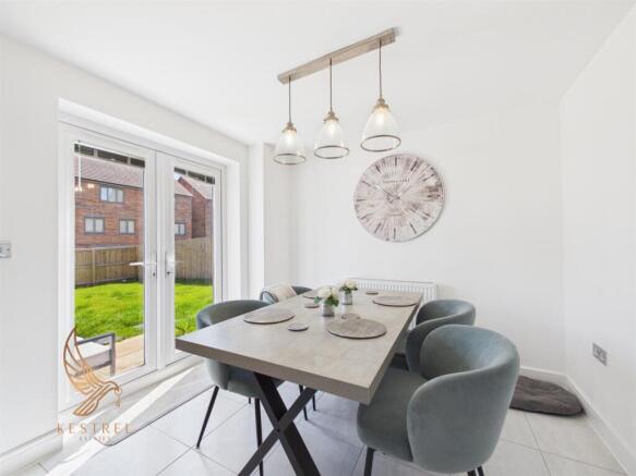 4 bed Detached for sale Image 8