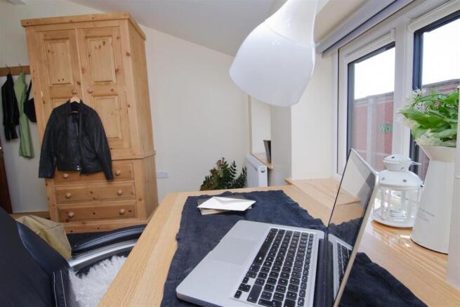 5 bed Flat to rent Image 8