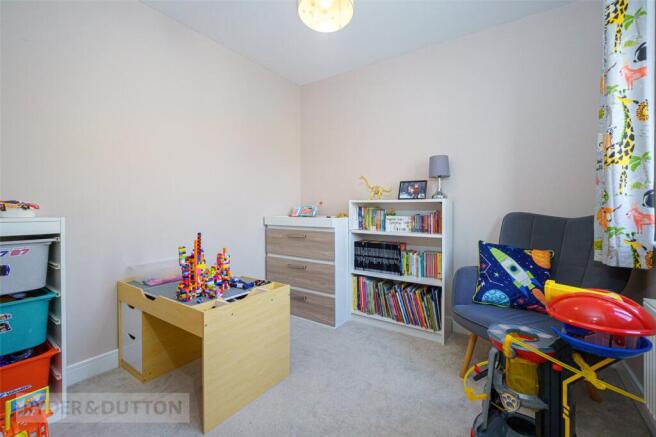 4 bed Detached for sale Image 10