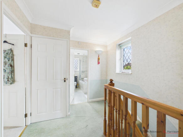 3 bed Semi-Detached for sale Image 9