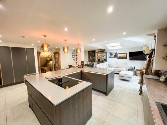 Kitchen/Dining/Breakfast Room