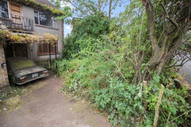 3 bed Detached for sale Image 6