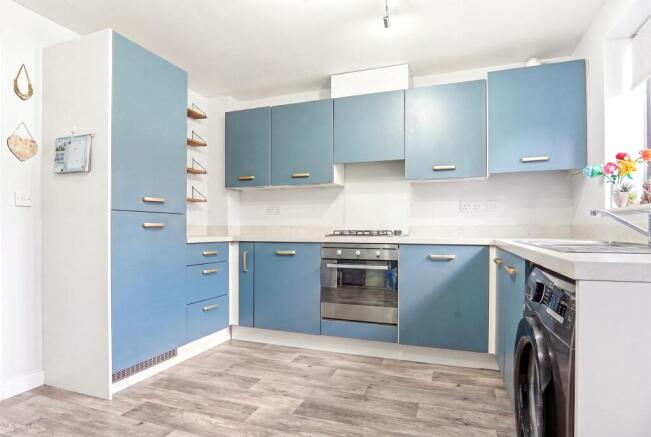 2 bed Semi-Detached for sale Image 4