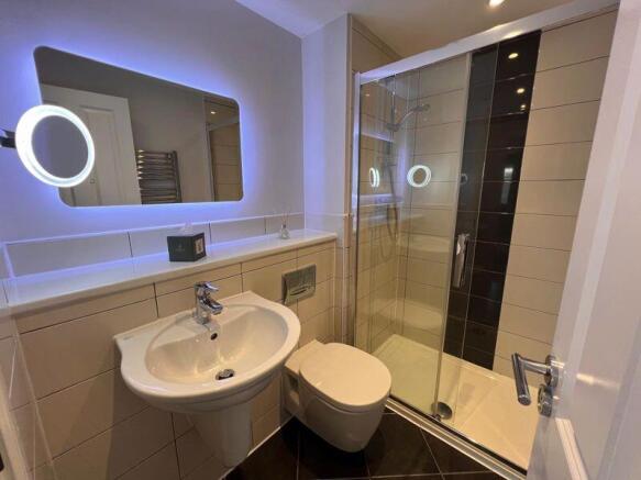 Ensuite (Bed Two)