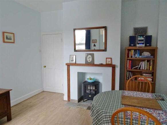 DINING ROOM: