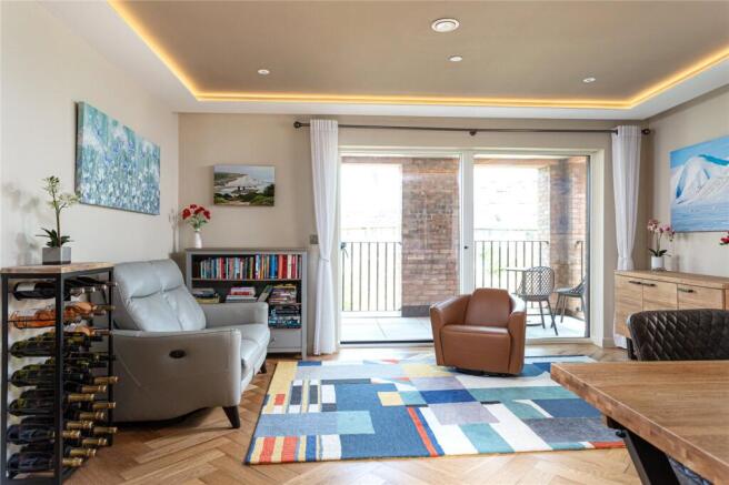 2 bed Apartment for sale Image 7
