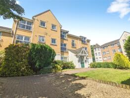 1, Balmoral Court, Windsor Close, Farnborough GU14 7NE