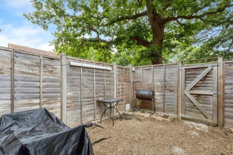 Windmill Court, Crawley