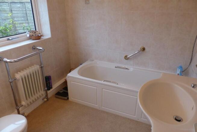En-Suite Bathroom