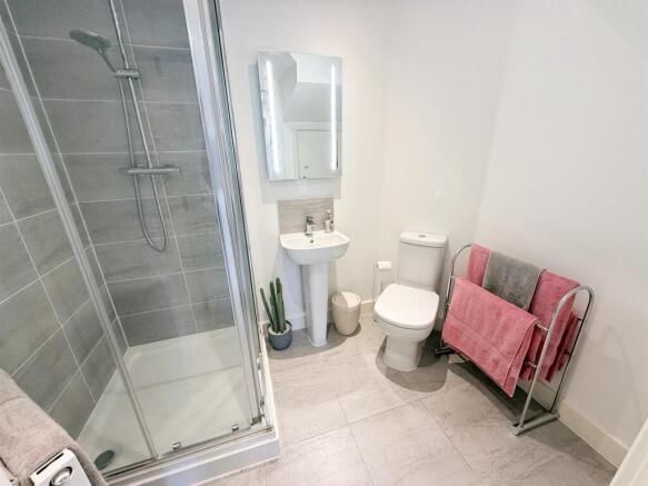 2 bed Town House for sale Image 12