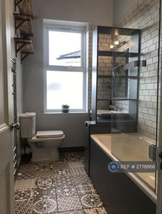Shared Bathroom / Shower Room