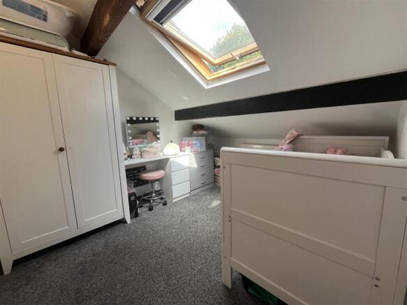 2 bed Terraced for sale Image 8