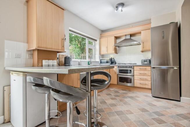 3 bed Semi-Detached for sale Image 9