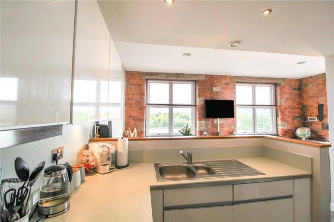 2 bed Penthouse for sale Image 6