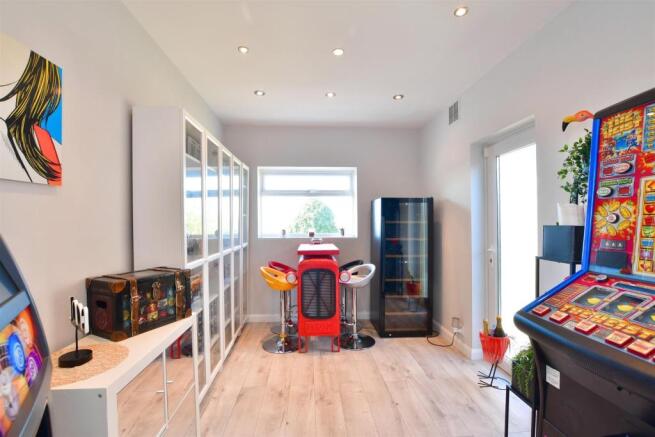 Family Room/ Bedroom 4