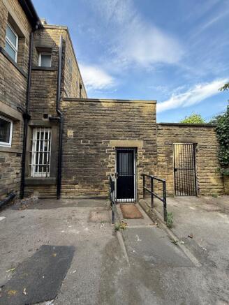 1 bed Apartment to rent Image 10