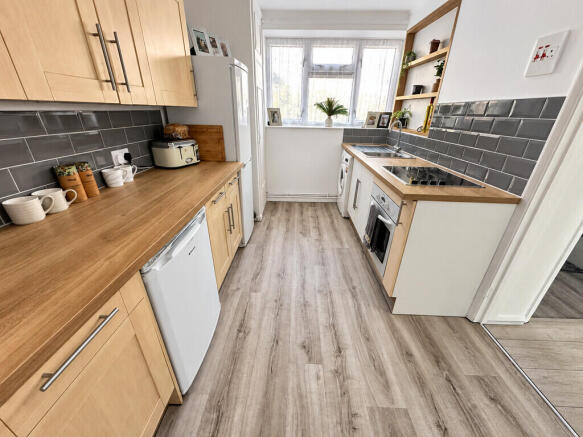 kitchen (2)