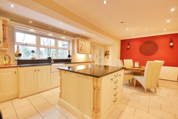 Kitchen Diner 2