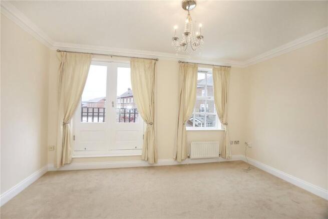 4 bed Terraced to rent Image 4