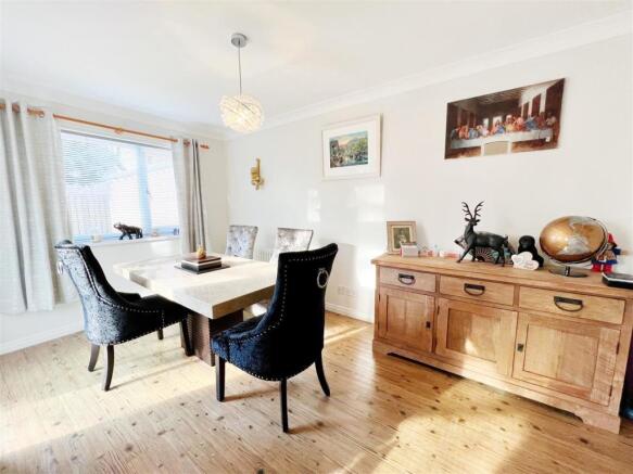 Dining Room 1.jpg