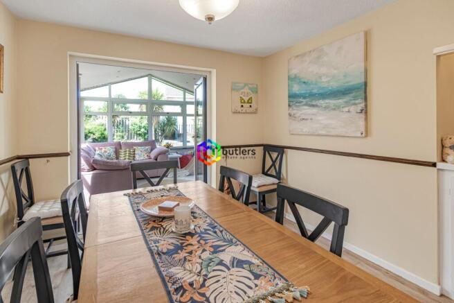 4 bed Detached for sale Image 7