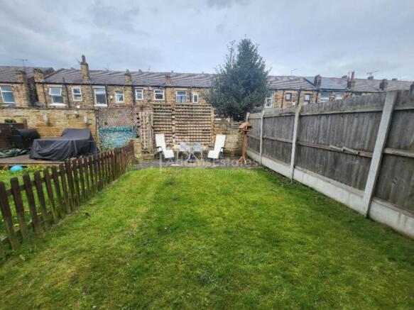 3 bed Terraced for sale Image 11