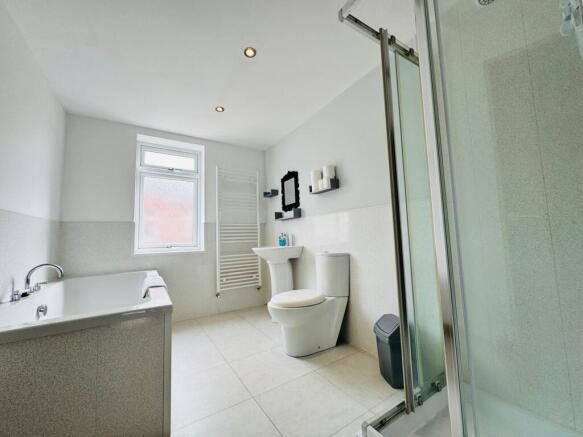 2 bed Terraced for sale Image 11