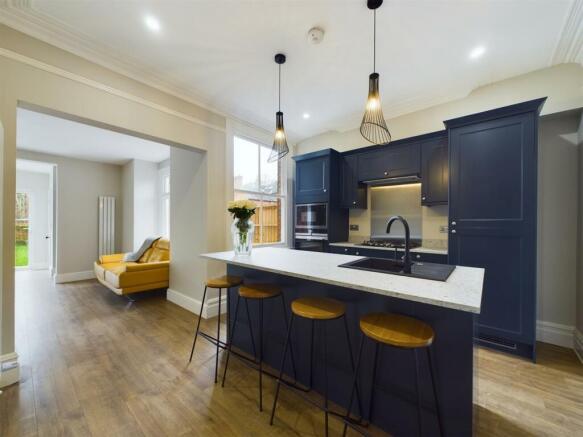 Superb Open Plan Living Kitchen