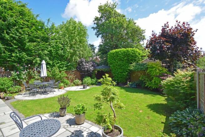 32 Pear Tree Way, garden a.jpg