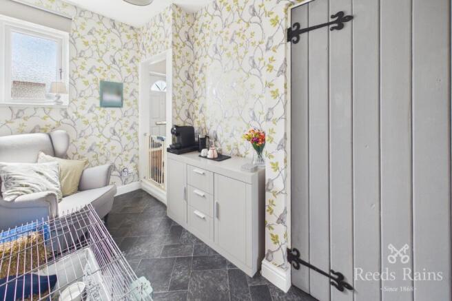 3 bed Semi-Detached for sale Image 9