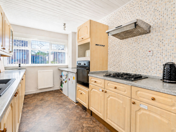 3 bed Bungalow for sale Image 11