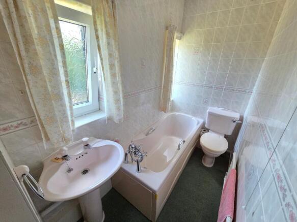 3 bed Semi-Detached for sale Image 11