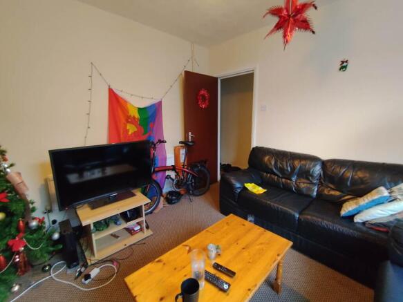 Living room (2)
