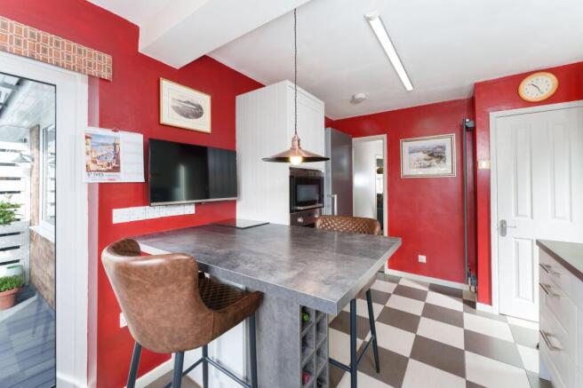 2 bed Semi-Detached Bungalow for sale Image 4