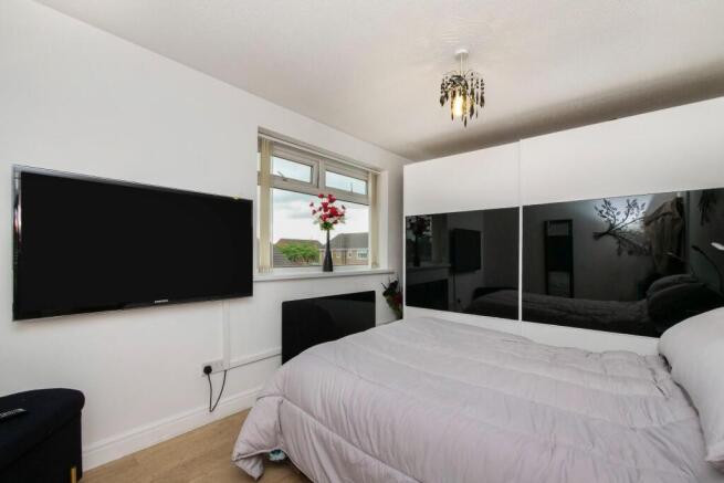 2 bed Semi-Detached for sale Image 12