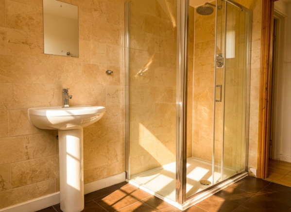 Hinton Road - 5 bed Inc Bills, Fishponds, South West, BS16 - More