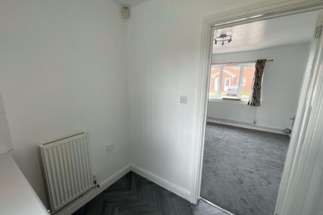2 bed Flat for sale Image 5