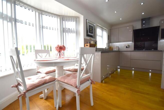 Albert Road, Ashingdon photo 4