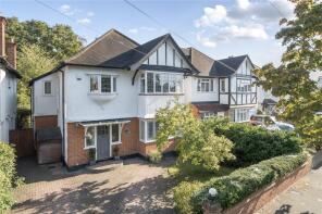 39, Garrick Close, Hersham, Walton-on-thames KT12 5NZ