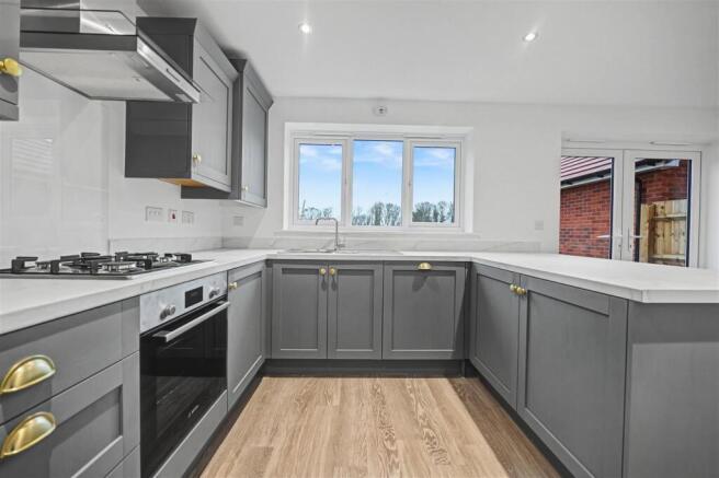 Kitchen (5).jpeg