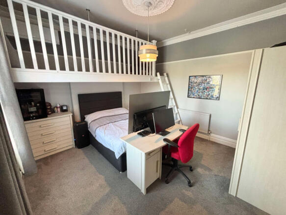 Photo 30