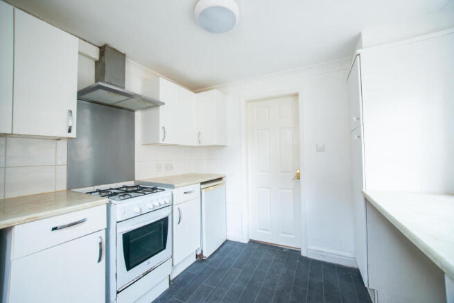 2 bed End of Terrace to rent Image 6