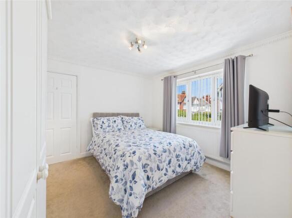 2 bed Detached for sale Image 7