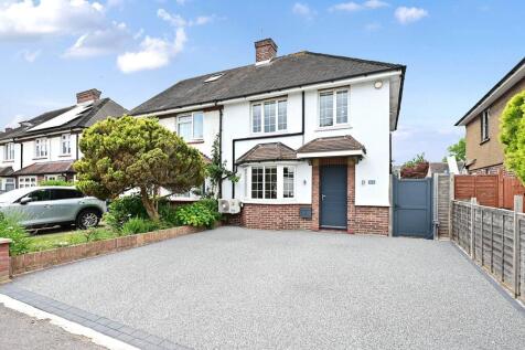 Thickthorne Lane, Laleham, Surrey, TW18
