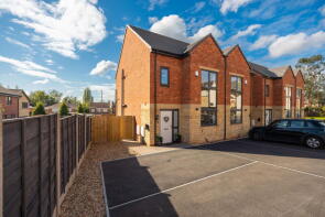 19, Chaddock Hall Drive, Worsley M28 1FD