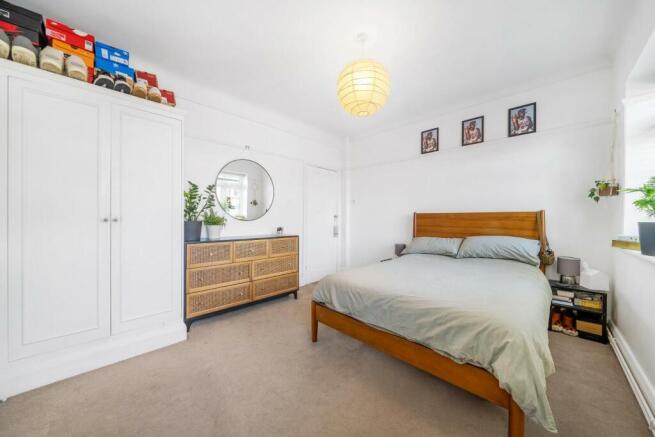 Bedroom 1 (2).jpg