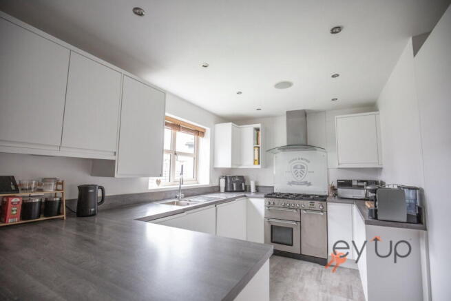 3 bed Detached for sale Image 5