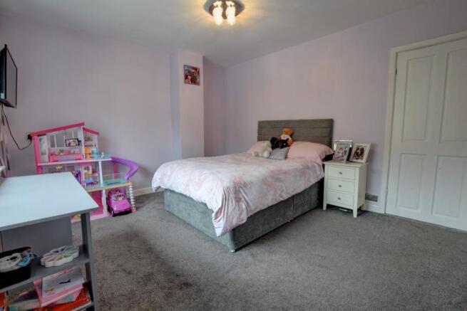 Bed 4.jpg